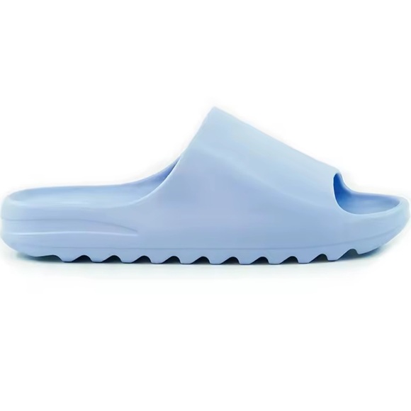 🩴 Sky Blue Slides - Picture 3 of 3